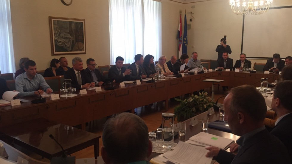 Održan sastanak o raspolaganju poljoprivrednim