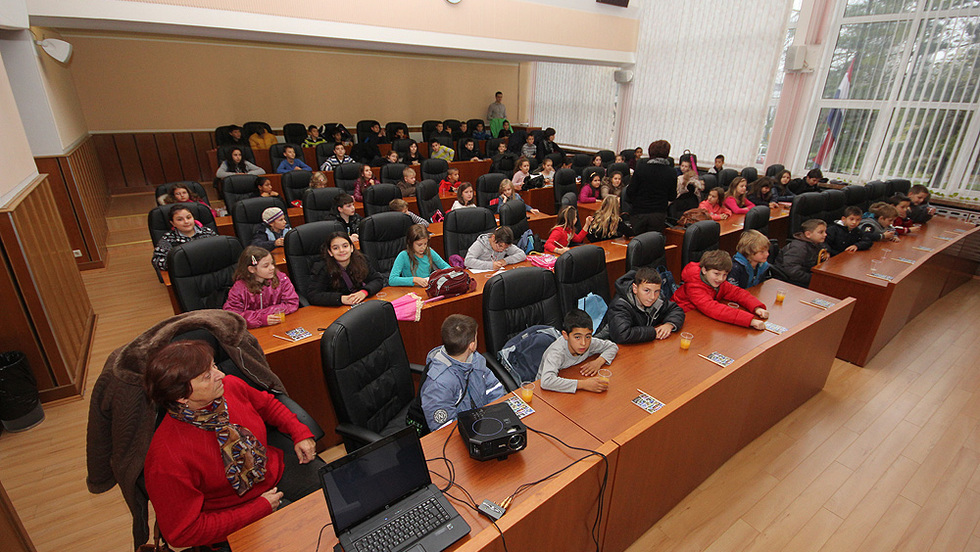 Učenici Osnovne škole Petra Preradovića Pitomača posjetili Virovitičko-podravsku županiju
