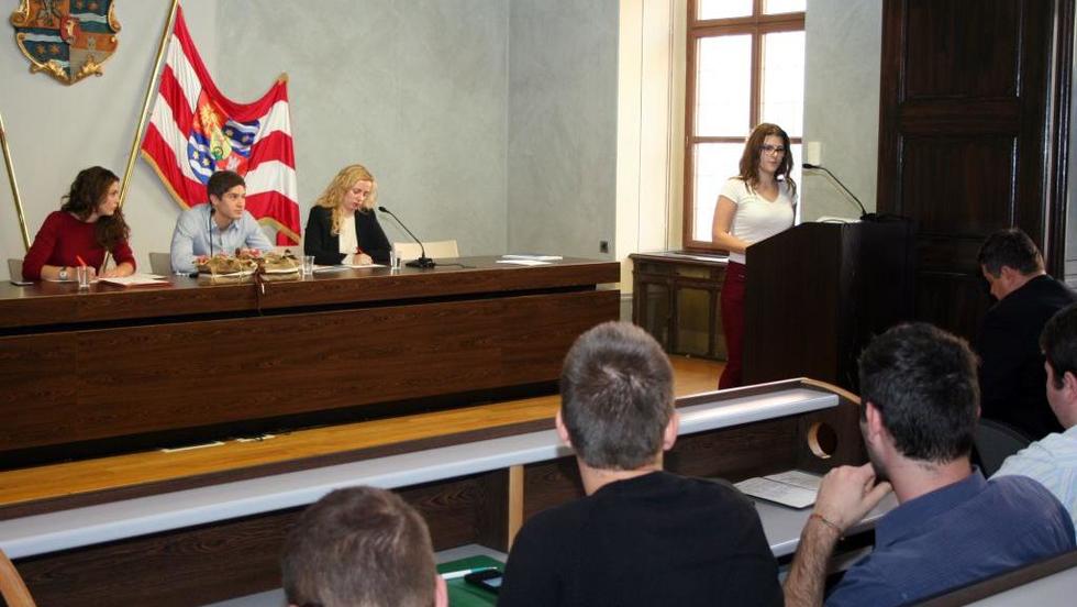 Srednjoškolci Varaždinske županije proveli jedan dan kao županijski vijećnici