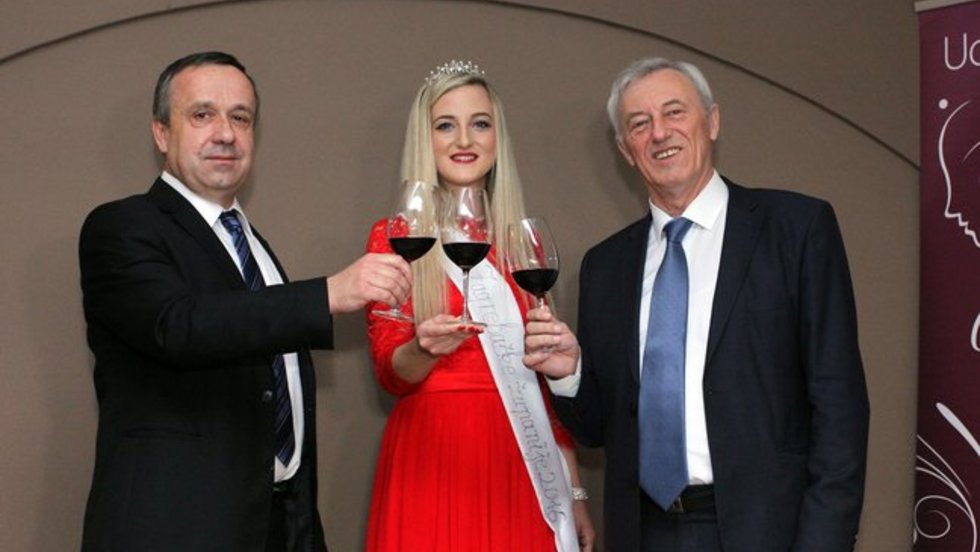 Lucija Šember - nova Vinska kraljica Zagrebačke županije