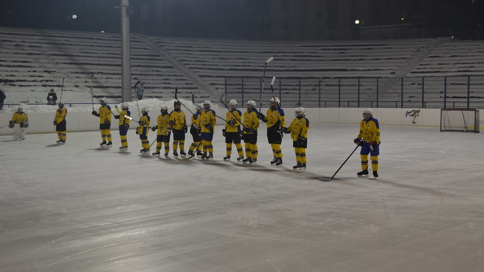 Župan Žinić posjetio hokejašice kluba Siscia