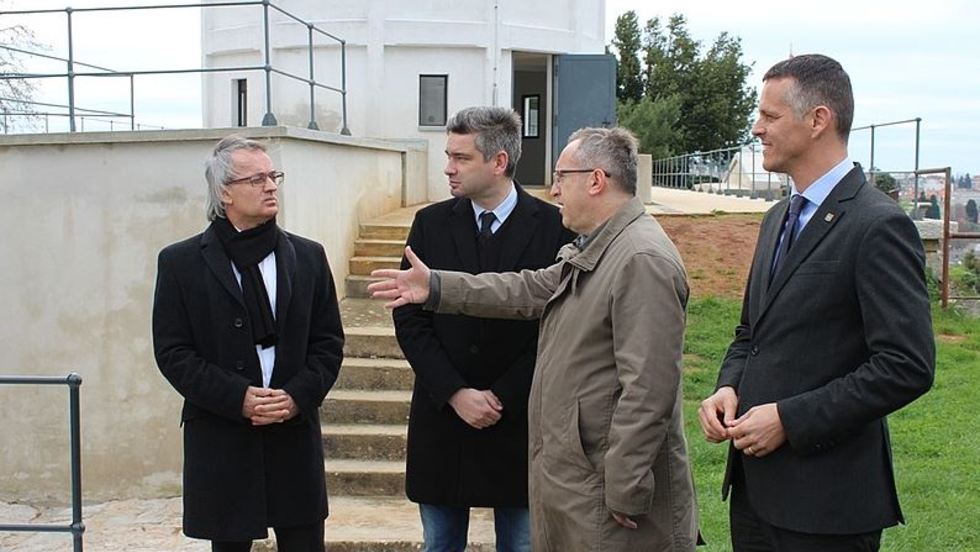 Župan Flego obišao obnovljenu sjevernu kortinu pulskog Kaštela