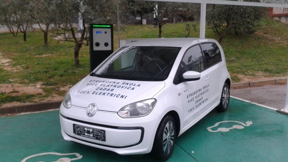 Zadarska škola Vice Vlatkovića dobila svoje električno vozilo