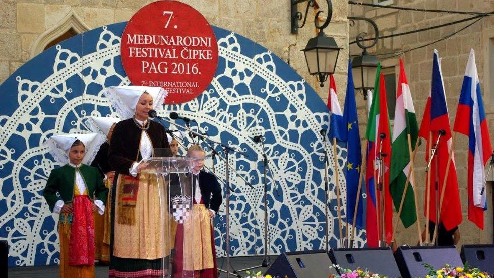 Na Pagu otvoren 7. Međunarodni festival čipke