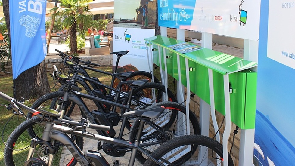 Istra dobila prve brendirane e-bike stanice