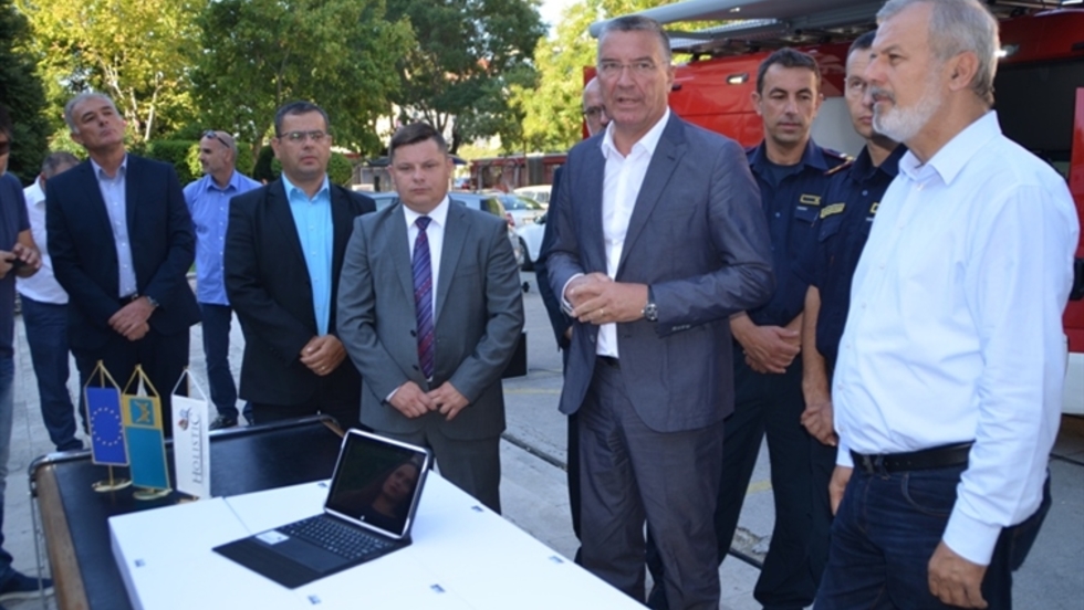 Primopredaja stožernog vozila Vatrogasnoj zajednici Splitsko-dalmatinske županije