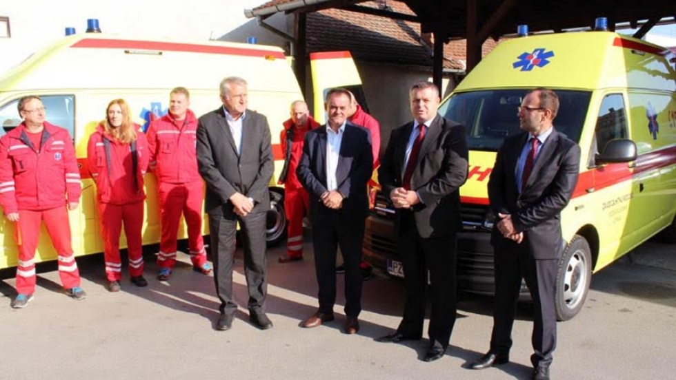 Zavodu za hitnu medicinu Požeško-slavonske županije uručena dva nova vozila