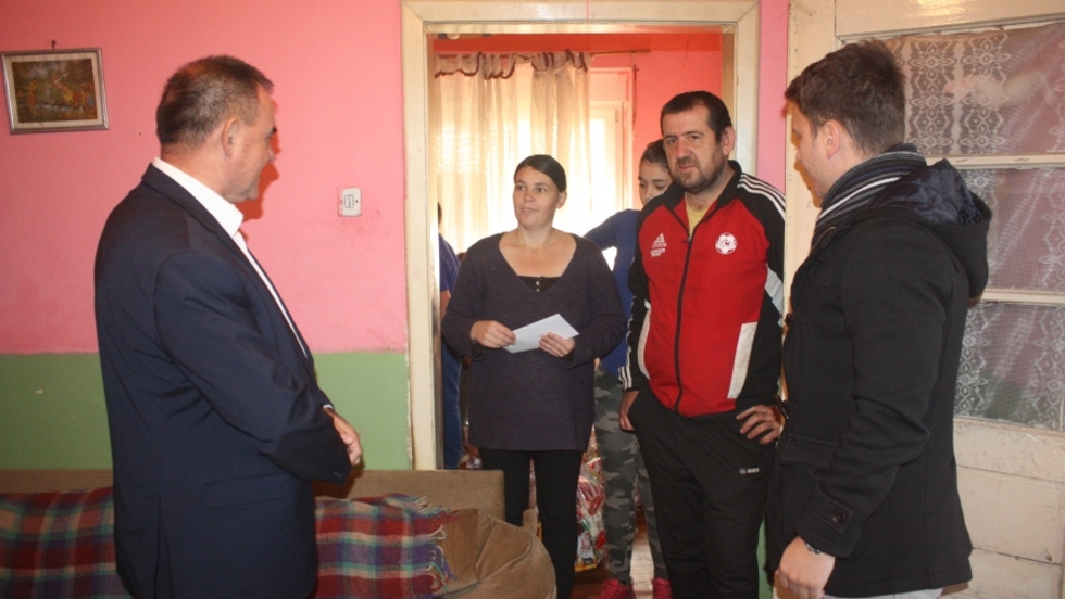 Umjesto domjenka župan darivao socijalno ugrožene obitelji