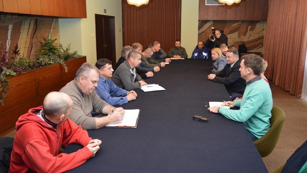 Sastanak sa stožerom za obranu Rafinerije nafte Sisak