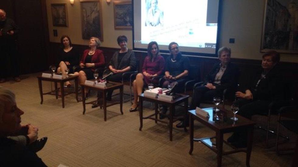 Uključenost žena u lokalnu i regionalnu politiku je ključna tema