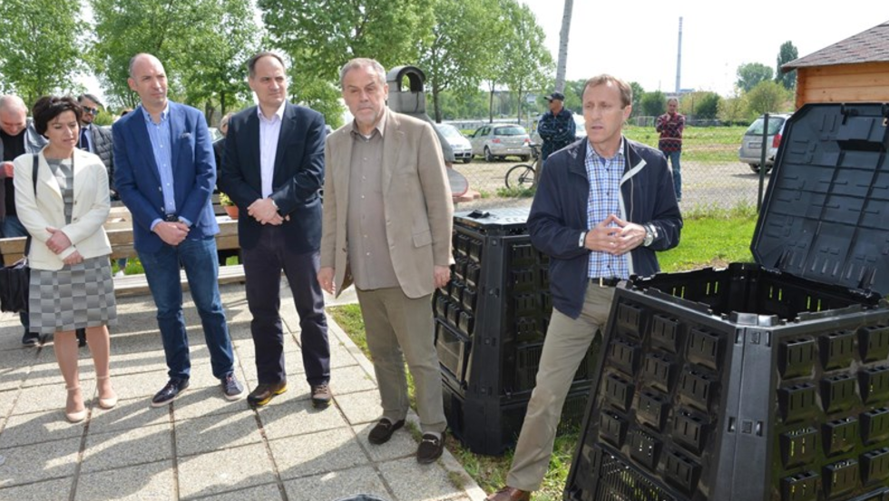 Grad Zagreb: Predstavljen projekt kućnog kompostiranja