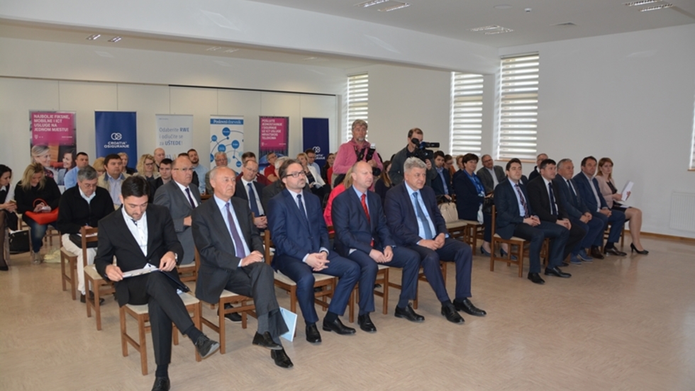 Efikasnija samouprava moguća je jedino uz decentralizaciju