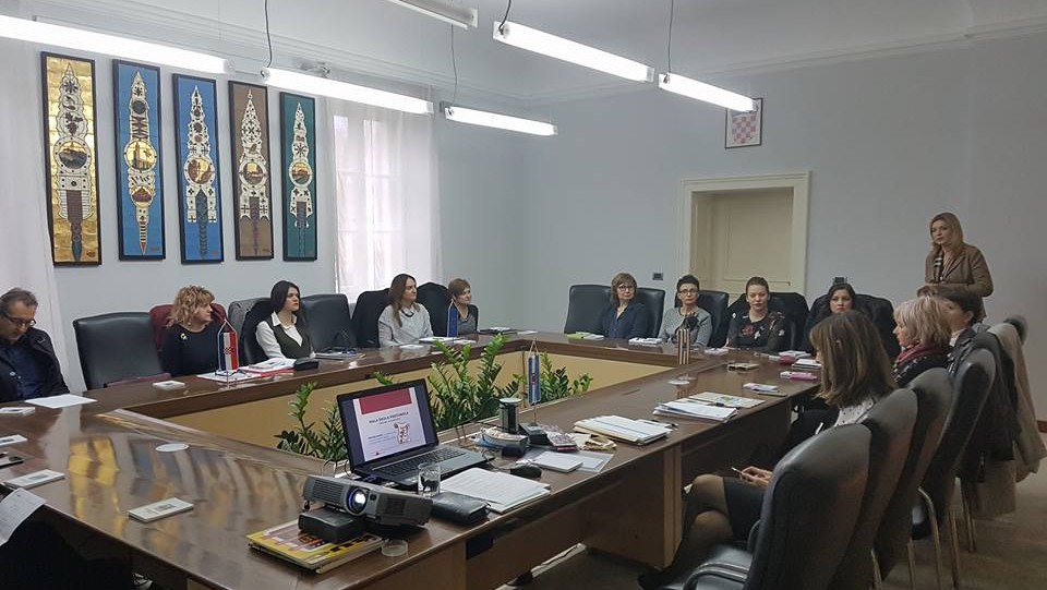 Mala škola protokola u Vukovaru