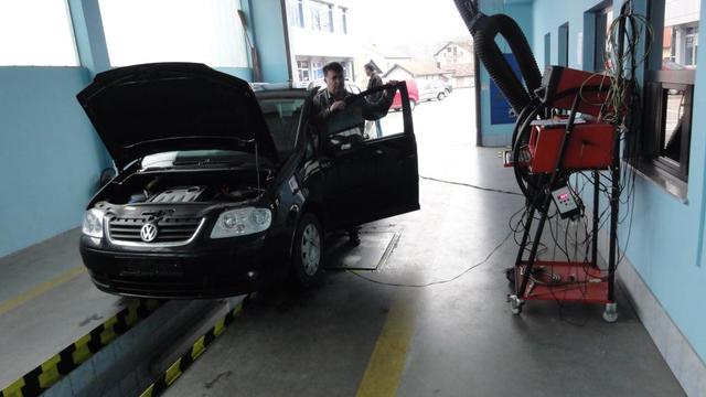 Vlada smanjenjem naknada za tehnički pregled vozila ugrožava sigurnost građana na cesti