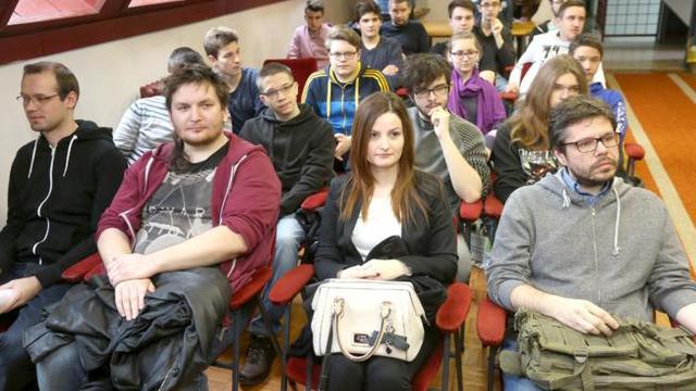 Na Zimskoj školi informatike okupilo se 40 srednjoškolaca iz Slavonije i Baranje