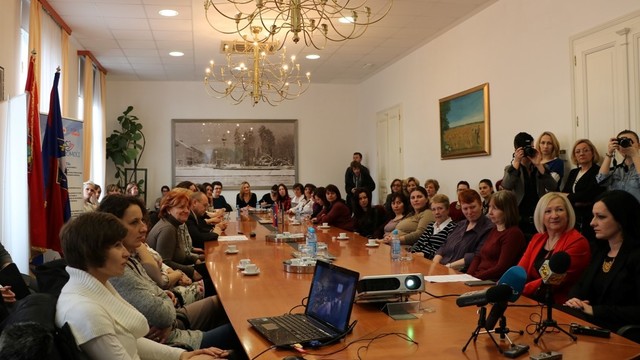 U sklopu projekta „Ruka pomoći“ 35 gerontodomaćica primilo certifikate u Koprivničko-križevačkoj županiji