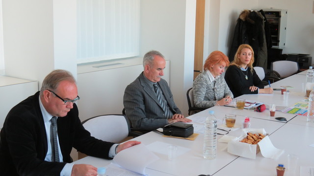 Članovi Radne skupine za obrazovanje i kulturu o tematici pomoćnika u nastavi