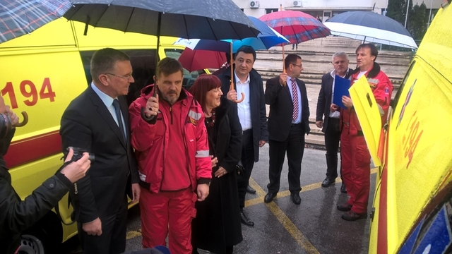 Župan Ževrnja predao ključeve osam vozila Zavodu za hitnu medicinu Splitsko-dalmatinske županije