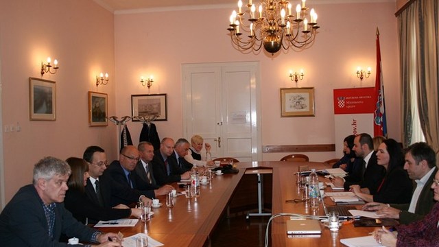 O reformi lokalne i područne samouprave na sastanku s ministricom Jurlina Alibegović