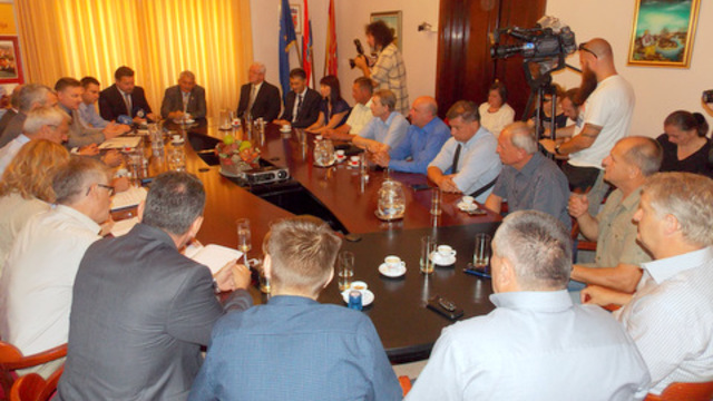 Ministar graditeljstva i prostornog uređenja Lovro Kuščević u posjetu Karlovačkoj županiji