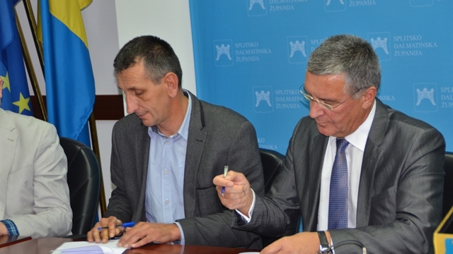 Župan Ževrnja potpisao ugovor o razminiranju poljoprivredne površine na području Općine Hrvace