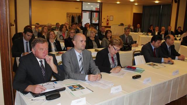 Župan Zlatko Komadina s gradonačelnicima i općinskim načelnicima raspravljao o strategiji razvoja turizma