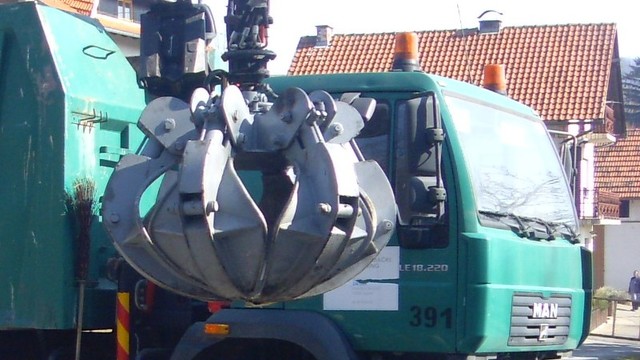 U Zagrebu odvoz glomaznog otpada na zahtjev