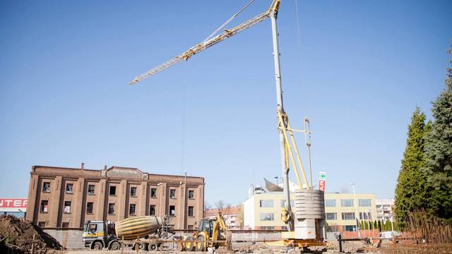 Osječko-baranjski župan obišao radove na izgradnji Centra za autizam