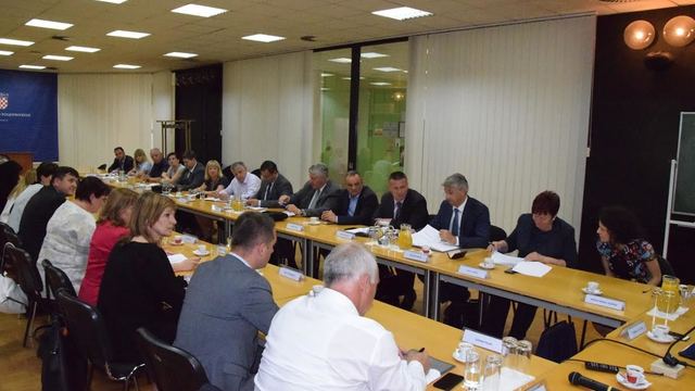 Školska shema: Ministar poljoprivrede Tomislav Tolušić održao sastanak s hrvatskim županima