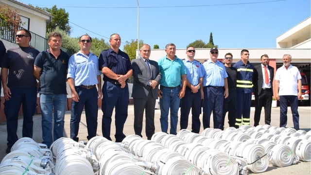 Splitsko-dalmatinska županija darovala vatrogasnim društvima novu opremu