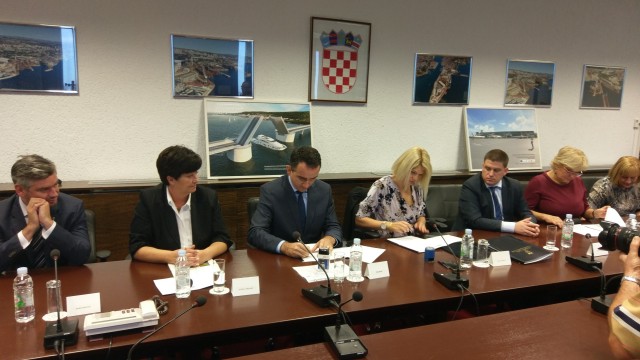 Potpisan Sporazum o zajedničkom financiranju državne brzobrodske linije Pula – Zadar